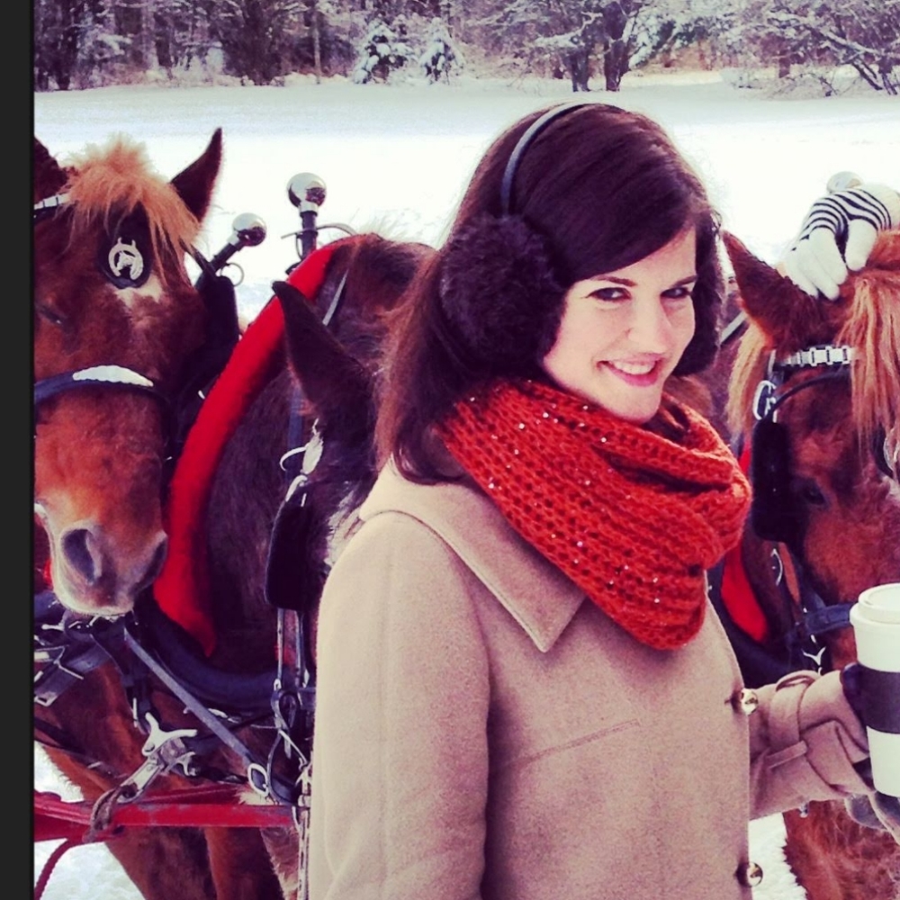 Meet your Posher, Monica